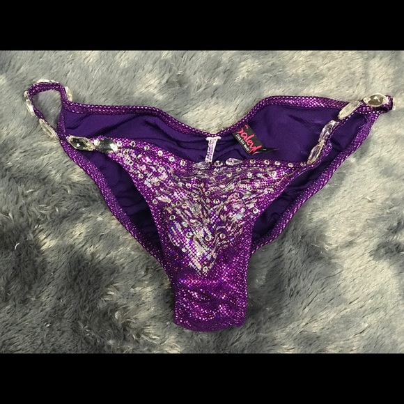 Competition bikini - Picture 5 of 8